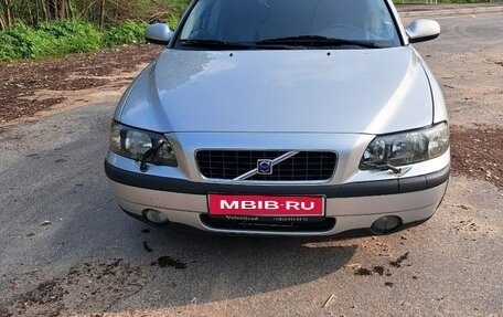 Volvo S60 III, 2001 год, 650 000 рублей, 1 фотография