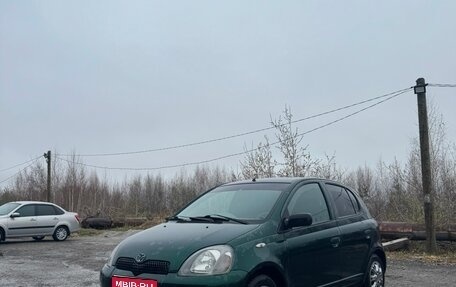 Toyota Yaris I рестайлинг, 2000 год, 240 000 рублей, 1 фотография