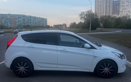 Hyundai Solaris II рестайлинг, 2016 год, 1 030 000 рублей, 3 фотография