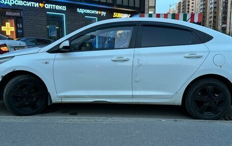 Hyundai Solaris II рестайлинг, 2018 год, 709 000 рублей, 5 фотография