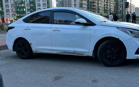 Hyundai Solaris II рестайлинг, 2018 год, 709 000 рублей, 2 фотография