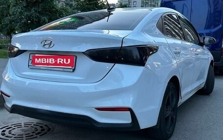 Hyundai Solaris II рестайлинг, 2018 год, 709 000 рублей, 4 фотография