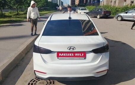 Hyundai Solaris II рестайлинг, 2018 год, 709 000 рублей, 3 фотография