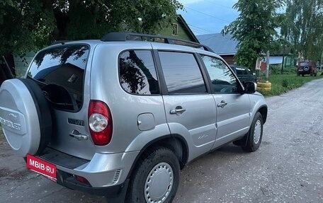 Chevrolet Niva I рестайлинг, 2012 год, 415 000 рублей, 3 фотография