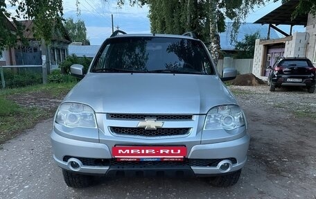 Chevrolet Niva I рестайлинг, 2012 год, 415 000 рублей, 2 фотография