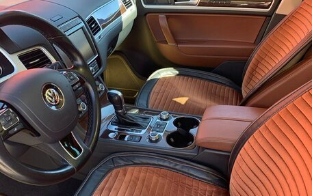 Volkswagen Touareg III, 2017 год, 3 050 000 рублей, 7 фотография