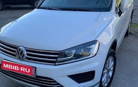 Volkswagen Touareg III, 2017 год, 3 050 000 рублей, 3 фотография
