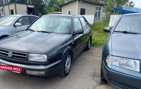 Volkswagen Vento, 1991 год, 215 000 рублей, 2 фотография