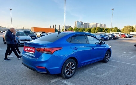 Hyundai Solaris II рестайлинг, 2017 год, 900 000 рублей, 5 фотография