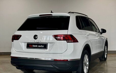 Volkswagen Tiguan II, 2021 год, 2 390 000 рублей, 7 фотография