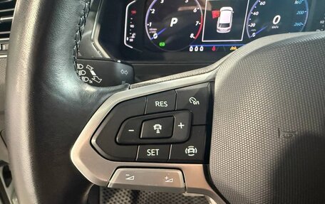 Volkswagen Tiguan II, 2021 год, 2 390 000 рублей, 14 фотография