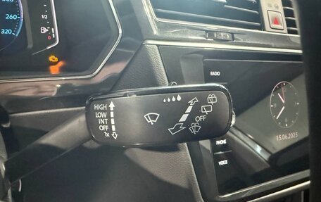 Volkswagen Tiguan II, 2021 год, 2 390 000 рублей, 18 фотография