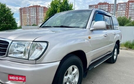 Toyota Land Cruiser 100 рестайлинг 2, 2006 год, 1 750 000 рублей, 4 фотография