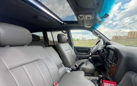 Toyota Land Cruiser 100 рестайлинг 2, 2006 год, 1 750 000 рублей, 11 фотография