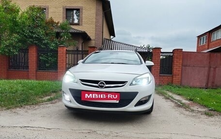 Opel Astra J, 2013 год, 930 000 рублей, 7 фотография