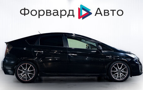 Toyota Prius, 2012 год, 1 055 000 рублей, 8 фотография