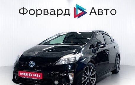 Toyota Prius, 2012 год, 1 055 000 рублей, 3 фотография