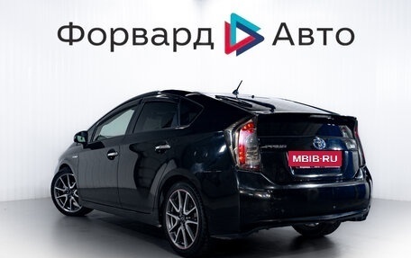 Toyota Prius, 2012 год, 1 055 000 рублей, 5 фотография