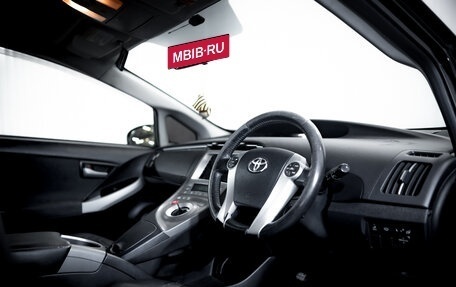 Toyota Prius, 2012 год, 1 055 000 рублей, 11 фотография