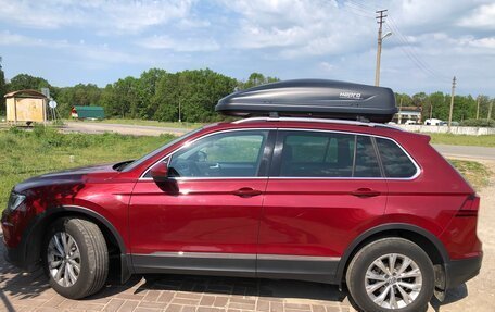 Volkswagen Tiguan II, 2018 год, 2 200 000 рублей, 2 фотография