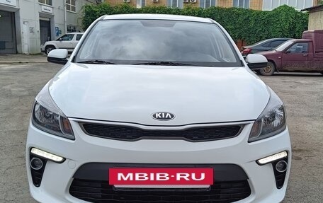 KIA Rio IV, 2020 год, 1 670 000 рублей, 2 фотография