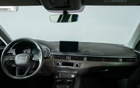 Audi A4, 2018 год, 2 050 000 рублей, 6 фотография