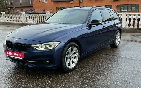 BMW 3 серия, 2017 год, 1 980 000 рублей, 3 фотография
