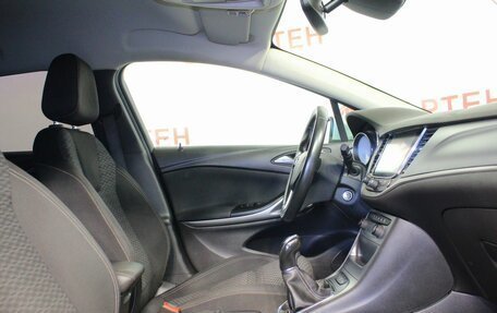 Opel Astra K, 2017 год, 998 000 рублей, 10 фотография