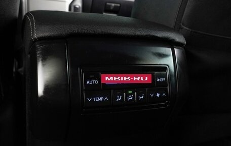 Toyota Land Cruiser Prado 150 рестайлинг 2, 2017 год, 3 675 000 рублей, 13 фотография