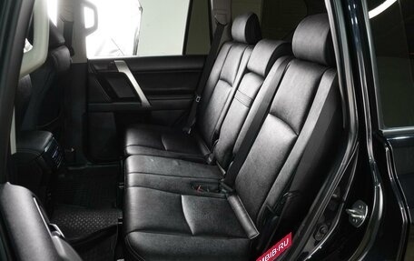 Toyota Land Cruiser Prado 150 рестайлинг 2, 2017 год, 3 675 000 рублей, 9 фотография
