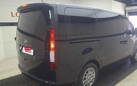 Hyundai Staria, 2021 год, 2 470 000 рублей, 4 фотография