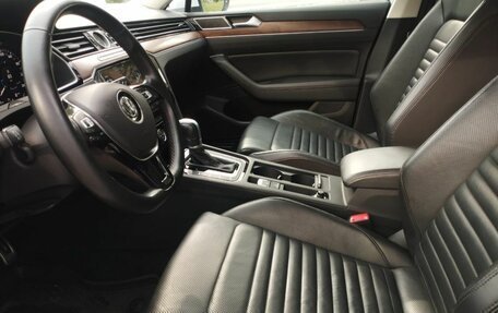 Volkswagen Passat B8 рестайлинг, 2018 год, 2 329 000 рублей, 14 фотография