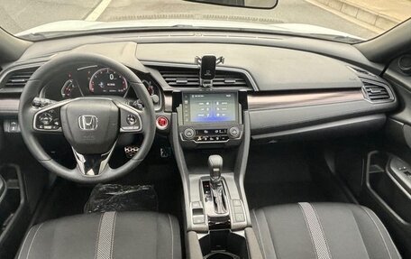 Honda Civic, 2022 год, 1 730 000 рублей, 7 фотография