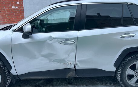 Toyota RAV4, 2021 год, 2 050 000 рублей, 5 фотография