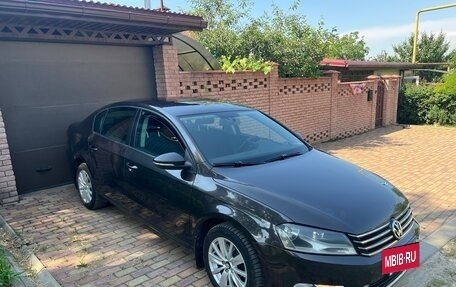 Volkswagen Passat B7, 2011 год, 870 000 рублей, 2 фотография
