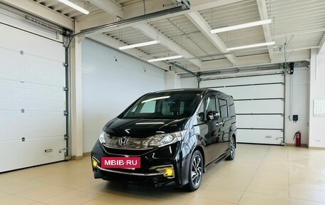 Honda Stepwgn IV, 2015 год, 2 179 000 рублей, 2 фотография