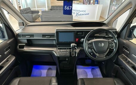 Honda Stepwgn IV, 2015 год, 2 179 000 рублей, 16 фотография