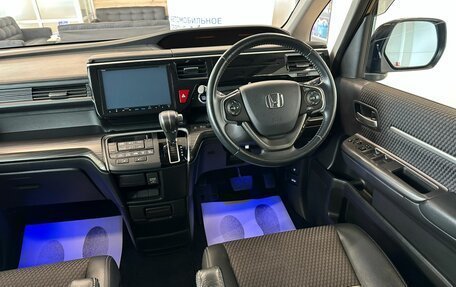 Honda Stepwgn IV, 2015 год, 2 179 000 рублей, 15 фотография