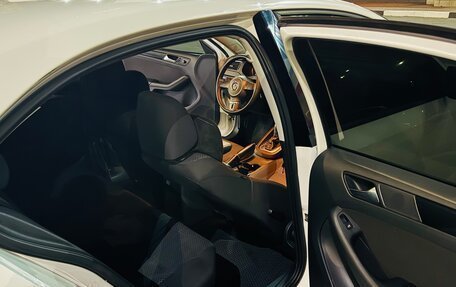 Volkswagen Jetta VI, 2013 год, 1 255 000 рублей, 5 фотография