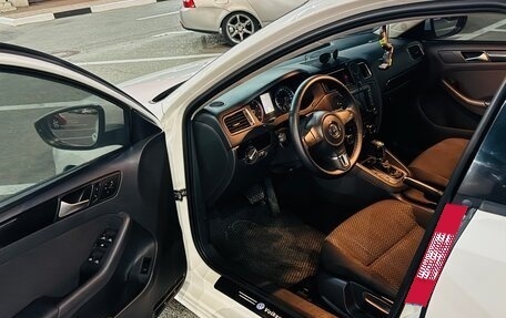 Volkswagen Jetta VI, 2013 год, 1 255 000 рублей, 4 фотография