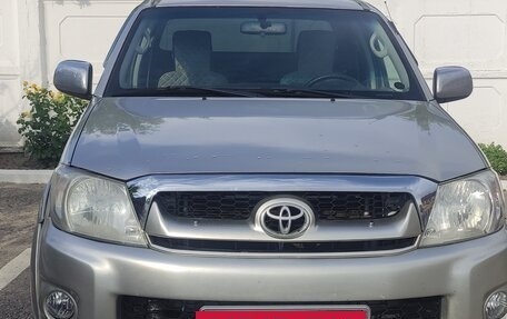 Toyota Hilux VII, 2011 год, 1 950 000 рублей, 2 фотография