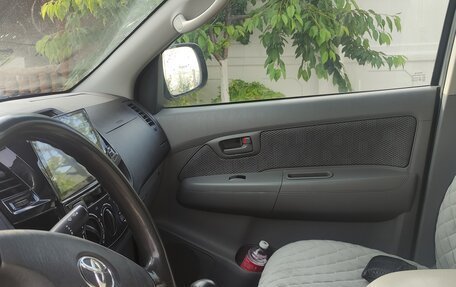 Toyota Hilux VII, 2011 год, 1 950 000 рублей, 6 фотография