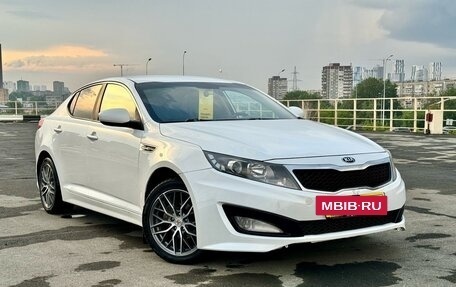 KIA K5 I рестайлинг, 2012 год, 999 000 рублей, 3 фотография