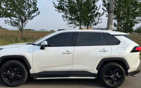 Toyota RAV4, 2022 год, 3 350 000 рублей, 7 фотография