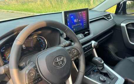 Toyota RAV4, 2022 год, 3 350 000 рублей, 9 фотография
