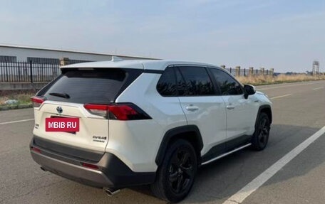 Toyota RAV4, 2022 год, 3 350 000 рублей, 4 фотография