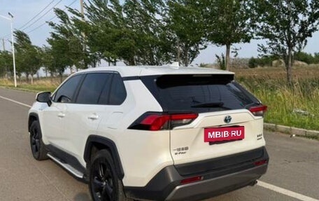 Toyota RAV4, 2022 год, 3 350 000 рублей, 6 фотография