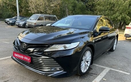 Toyota Camry, 2019 год, 3 050 000 рублей, 3 фотография