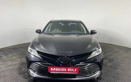 Toyota Camry, 2019 год, 2 940 000 рублей, 2 фотография