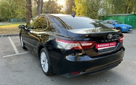 Toyota Camry, 2019 год, 3 050 000 рублей, 6 фотография